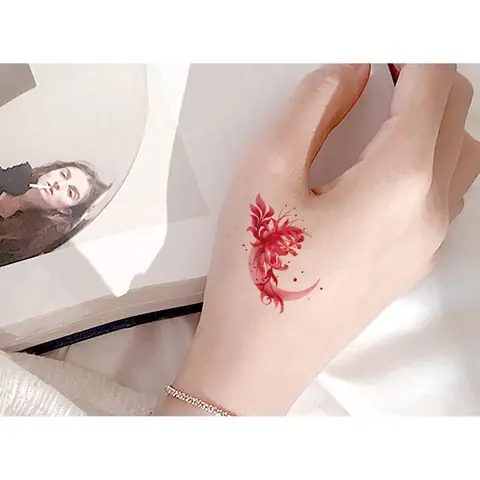 Hình Ảnh Cho Hình Xăm Mini Cho Nữ Hoa Bỉ Ngạn: Hình Ảnh Cho Hình Xăm Mini Cho Nữ Hoa Bỉ Ngạn:
