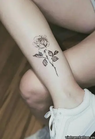 Hình Xăm Hoa Hồng Xanh Tượng Trưng Cho Điều Gì?
