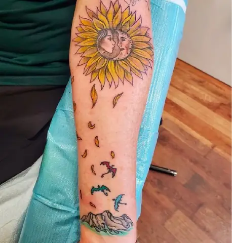 Hình Xăm Hoa Hướng Dương Và Mặt Trời