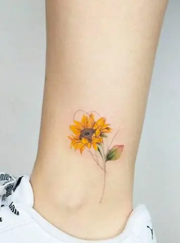 Hình Xăm Hoa Hướng Dương Ở Cổ Chân