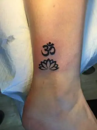 Hình Xăm Hoa Sen Và Chữ Om (trong Om Mani Pad Me Hum)