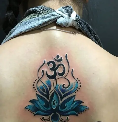 Hình Xăm Hoa Sen Và Chữ Om (trong Om Mani Pad Me Hum)