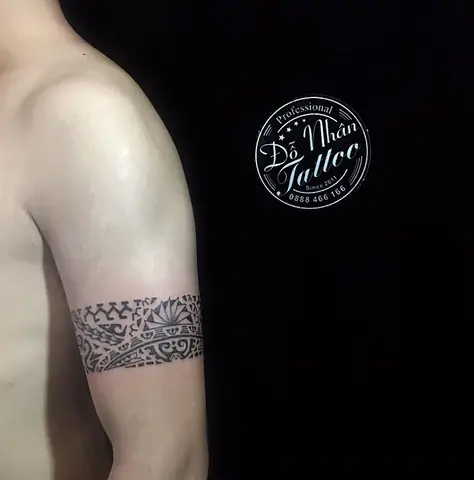 What Are Some Beautiful Flower Pattern Tattoos For Men On The Forearm?