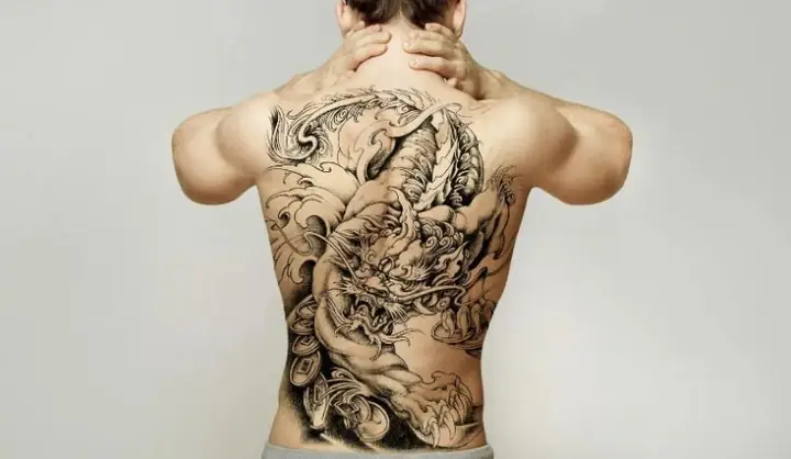 Hình Xăm Hoa Văn Sau Lưng Hình Xăm Hoa Văn Sau Lưng