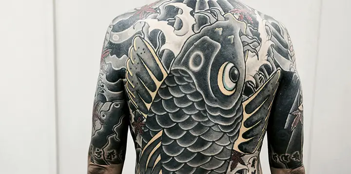 Khi Nghệ Thuật Bị Quay Lưng