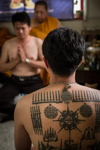 Hình Ảnh Cho Hình Xăm Khmer Full Lưng: