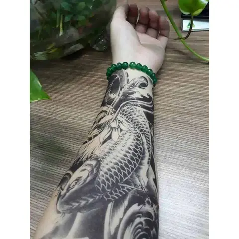 Hình Ảnh Cho Khung Hình Xăm Cá Chép Ở Tay: