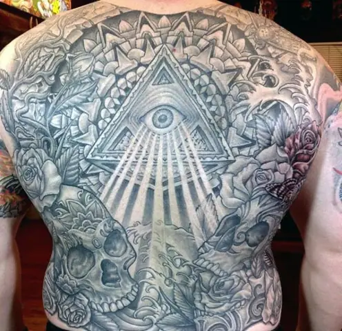 Tattoo Kim Tự Tháp Kín Lưng