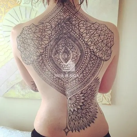 Hình Xăm Lưng Đẹp Cho Nữ