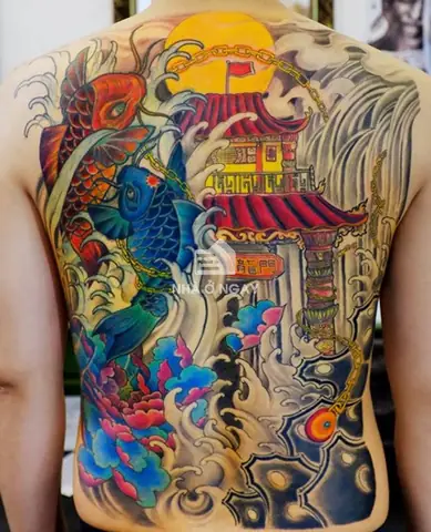 Hình Xăm Châu Âu Kín Lưng