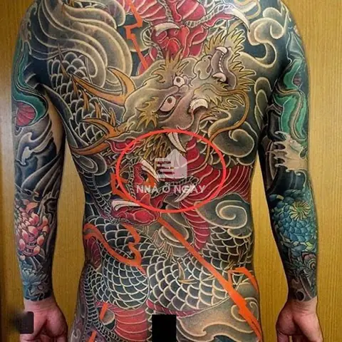 Hình Xăm Châu Á Kín Lưng