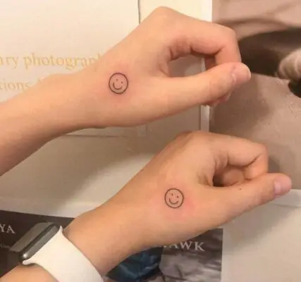 Bí Quyết Chọn Hình Xăm Mặt Cười Mini Phù Hợp Với Bạn