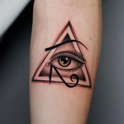Hình Xăm Mắt Thần Horus Trên Tay Hình Xăm Mắt Thần Horus Trên Tay