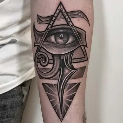 Hình Xăm Mắt Thần Horus Tam Giác Hình Xăm Mắt Thần Horus Tam Giác