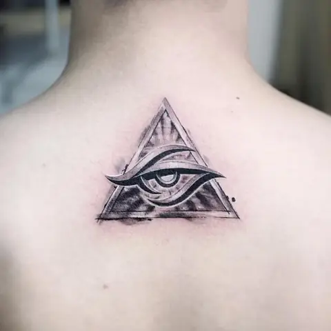 Hình Xăm Mất Thần Horus Sau Gáy Hình Xăm Mất Thần Horus Sau Gáy