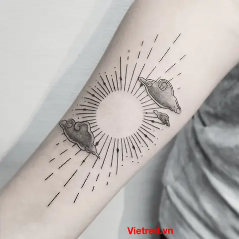 Hình Xăm Những Đám Mây Và Tia Nắng