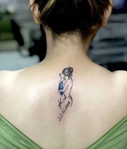 Hình Xăm Mẹ Bồng Con Sau Lưng Hình Xăm Mẹ Bồng Con Sau Lưng