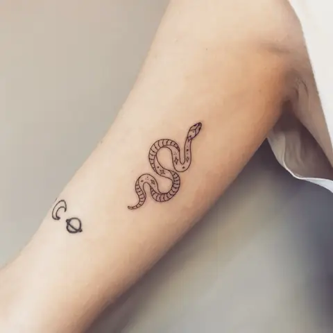 Hình Xăm Medusa Mini