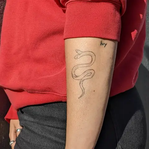 Hình Xăm Medusa Mini