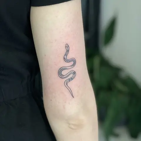 Hình Xăm Medusa Mini