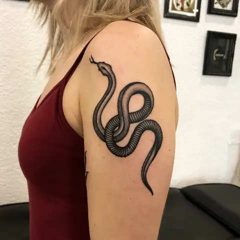 Hình Xăm Medusa Mini