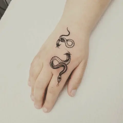 Hình Xăm Medusa Mini