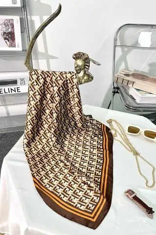 Https://lamia.com.vn/san-pham/khan-lua-70-x-70-kl009