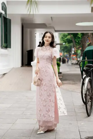 Https://lamia.com.vn/san-pham/ao-dai-cach-tan-ta-ngan-phoi-tay-phong-ad140