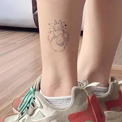 Hình Xăm Con Cáo Mini Ở Chân Hình Xăm Con Cáo Mini Ở Chân