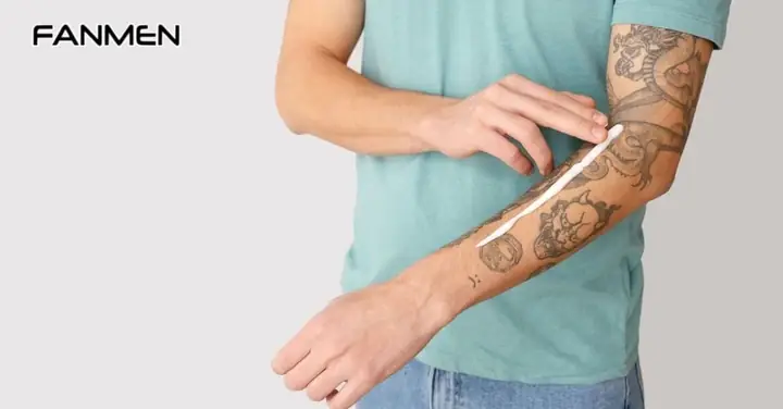Lưu Ý Khi Xăm Và Chăm Sóc Hình Xăm Mini Ở Tay Cho Nam