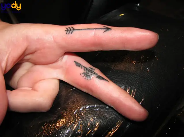 22 Tattoo Mũi Tên Ở Ngón Tay 22 Tattoo Mũi Tên Ở Ngón Tay
