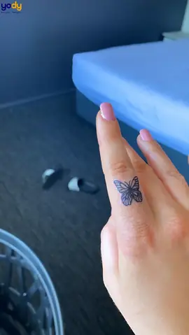 Xăm Ngón Tay Hình Con Bướm Xăm Ngón Tay Hình Con Bướm