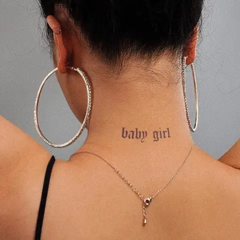 Hình Xăm Ở Cổ Gáy Có Đau Không? Hình Xăm Ở Cổ Gáy Có Đau Không?