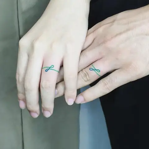 Hình Xăm Ở Ngón Tay Cho Các Cặp Đôi