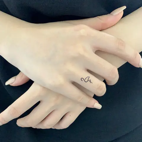Tổng Hợp Những Mẫu Hình Xăm Ngón Tay Đẹp Nhất