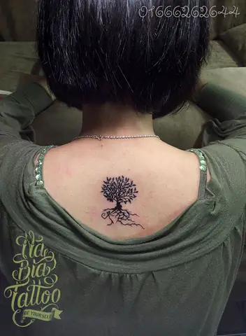Hình Ảnh Cho Hình Xăm Mini Sau Lưng Nữ: