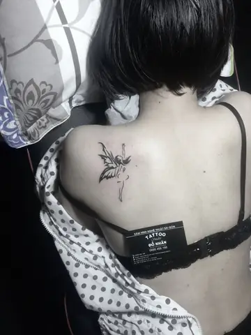 Hình Ảnh Cho Hình Xăm Mini Sau Lưng Nữ: