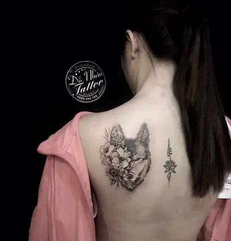 Hình Ảnh Cho Hình Xăm Mini Sau Lưng Nữ:
