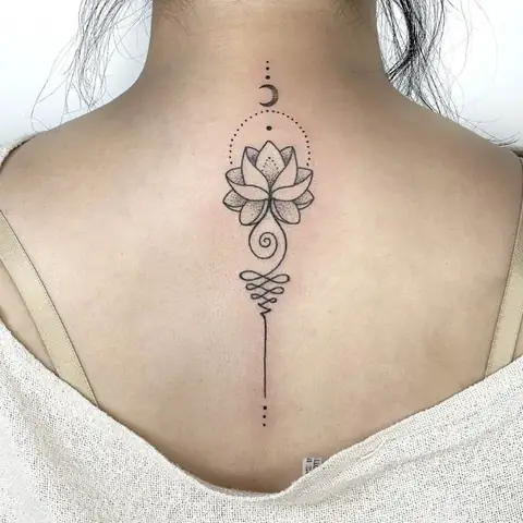 Hình Ảnh Cho Hình Xăm Mini Sau Lưng Nữ: