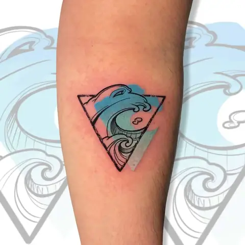 Tattoo Tam Giác Và Sóng Biển Ý Nghĩa