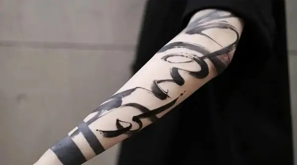 Hình Xăm Chữ Thư Pháp