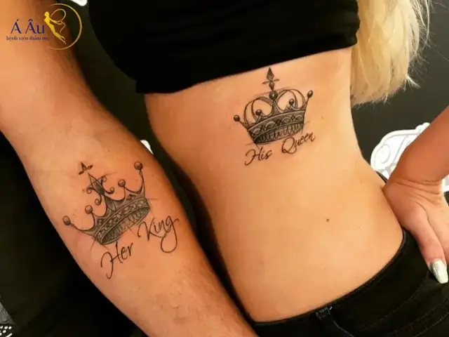Hình Xăm Ý Nghĩa Cho Vợ Chồng Ký Hiệu King – Queen