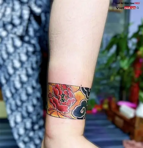 Hình Xăm Vòng Ở Cổ Chân Nữ: Ý Nghĩa, Phong Cách Và Bí Quyết Chọn Họa Tiết Phù Hợp