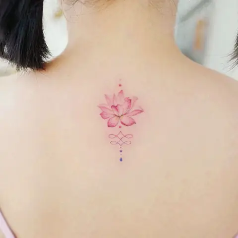 Hình Xăm Hoa Sen Phật Giáo Có Ý Nghĩa Gì?