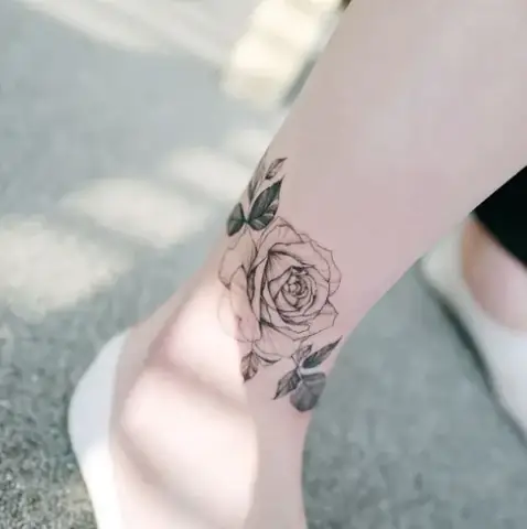 Hình Xăm Hoa Hồng Nhỏ Hình Xăm Hoa Hồng Nhỏ