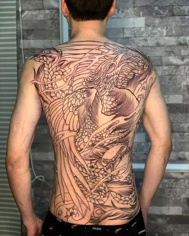 Hình Xăm Phượng Hoàng Ở Lưng Có Phù Hợp Với Cả Nam Và Nữ Không?