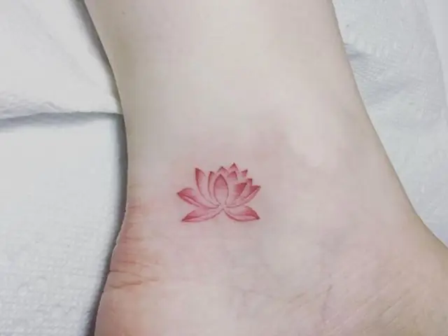 Mẫu Hình Xăm Bông Hoa Dành Cho Các Cô Nàng