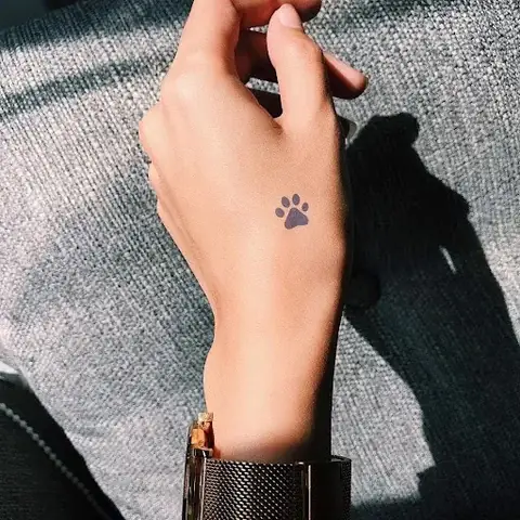 Hình Xăm Ở Ngón Tay