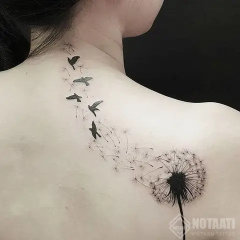 Xăm Hình Bồ Công Anh Ở Phía Sau Lưng