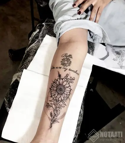 Hình Xăm Hoa Hướng Dương Mang Ý Nghĩa Gì Trong Nghệ Thuật Xăm Hình?